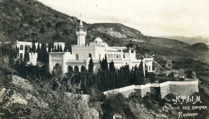 Старая фото дворца Кичкинэ в Крыму