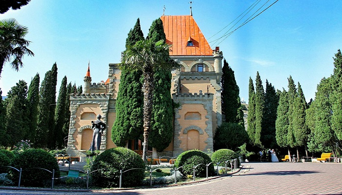 фото дворец княгини Гагариной в Крыму