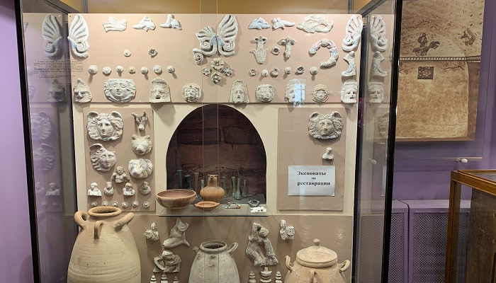 Экспонаты историко-археологического музея в Керчи