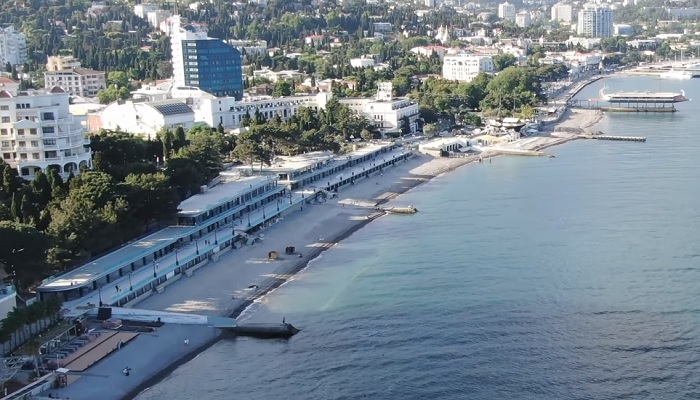Приморский пляж Ялты Крым