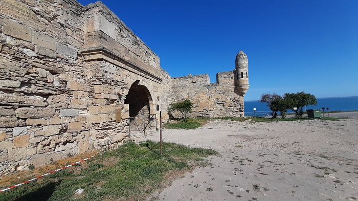 Крепость Еникале на берегу Керченского пролива