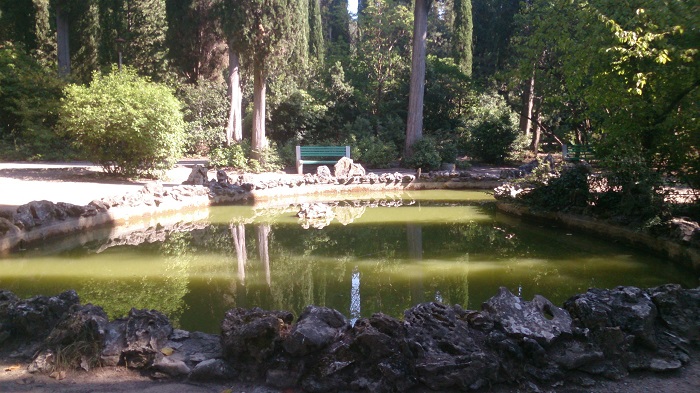 фото пруд в парке Массандры