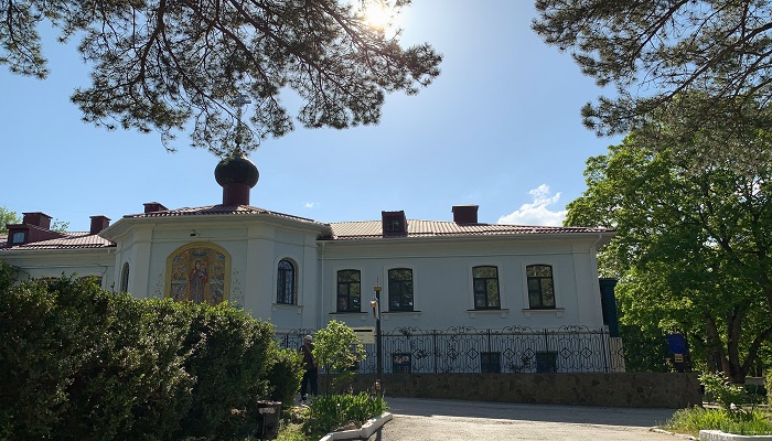 Постройка топловского монастыря в Крыму