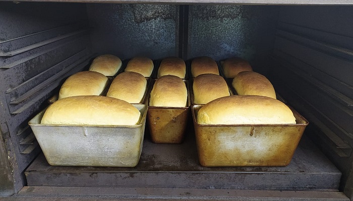 Горячий хлеб в Щебетовке