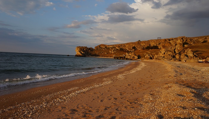 Песчаные Генеральские пляжи в Крыму