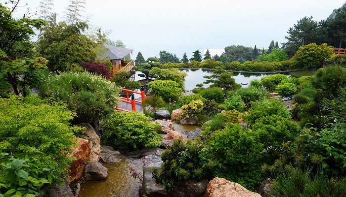 Японский сад в парке Айвозовское