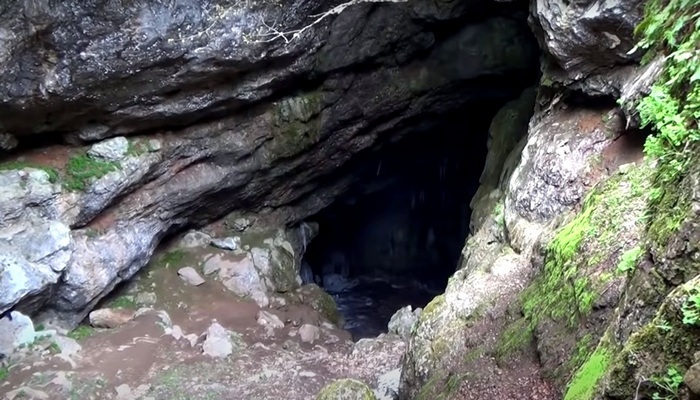 Пещера Караби-Яйла