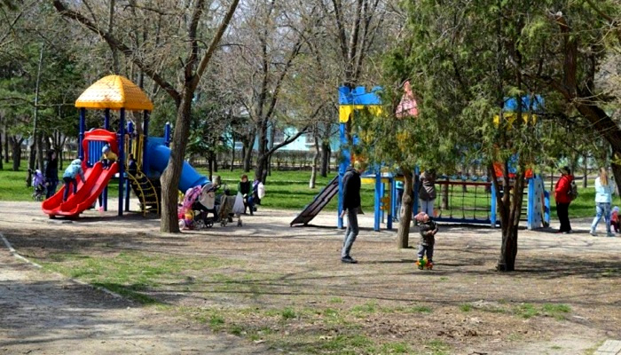 фото городской парк Феодосии