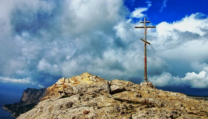 Православный крест на Ильяс-Кая Крым