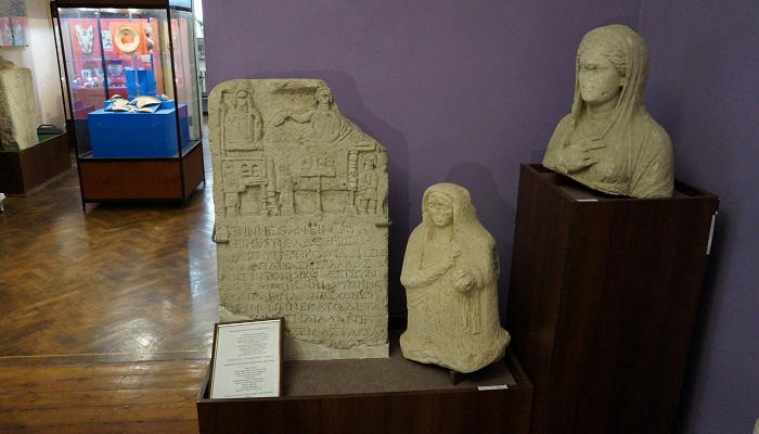 Экспонаты раскопок в Керчи