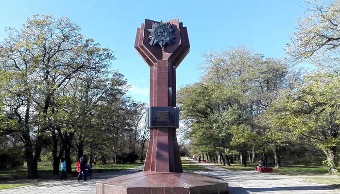 Комсомольский парк в Керчи