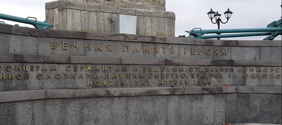 Обелиск Славы в Керчи