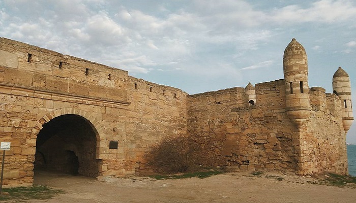 фото ворота оборонительного сооружения Керчи