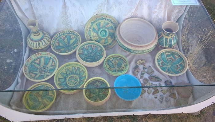 Фото Посуда найденная при раскопках в крепости
