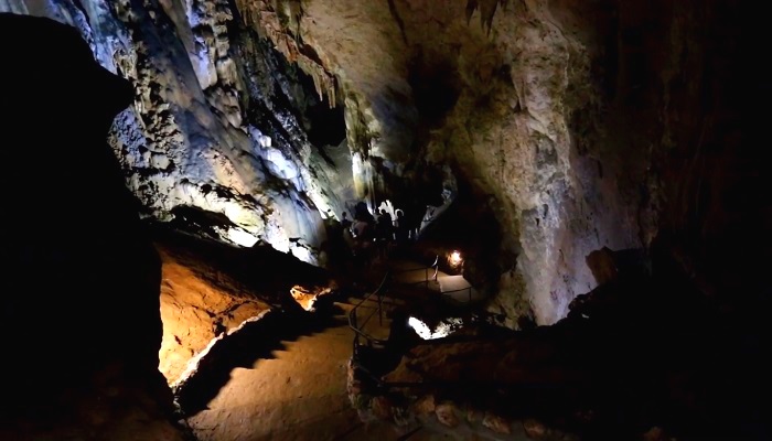 Фото Скельская пещера