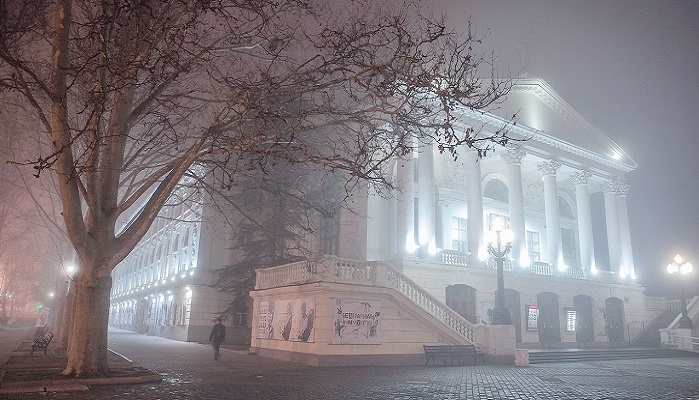 фото Театр имени Луначарского в Севастополе 