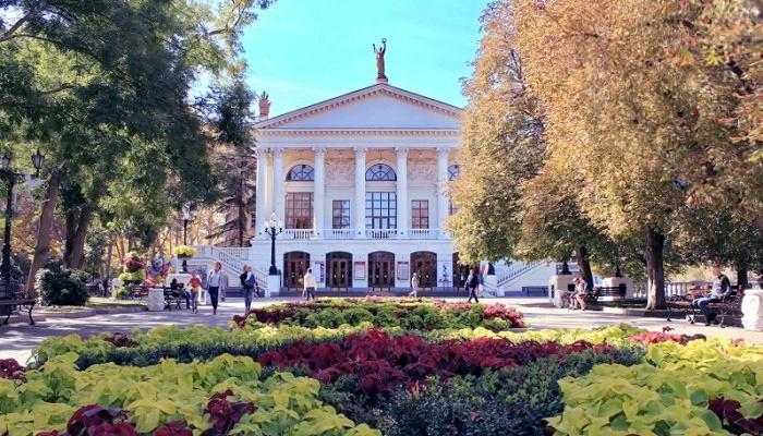 Театр Луночарского Приморский бульвар Севастополь