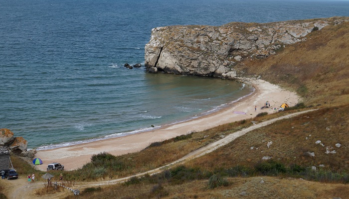 Бухта рядом с рыбаками Генеральские пляжи в Крыму